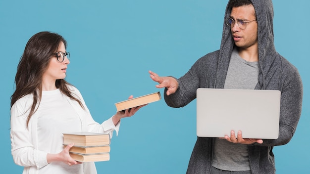 Guía y apoyo: El papel del coach y mentor en el desarrollo personal y profesional 1 Guía y apoyo: El papel del coach y mentor en el desarrollo personal y profesional